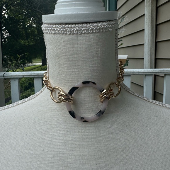 MIKE GOLD STATEMENT NECKLACE - Picture 6 of 6